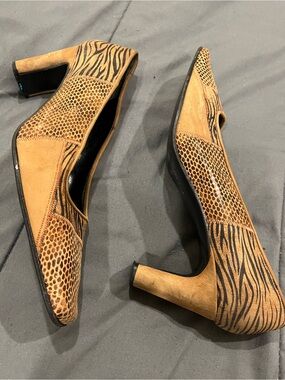 Women's Tan Animal-Print Block Heel Pumps Stylish